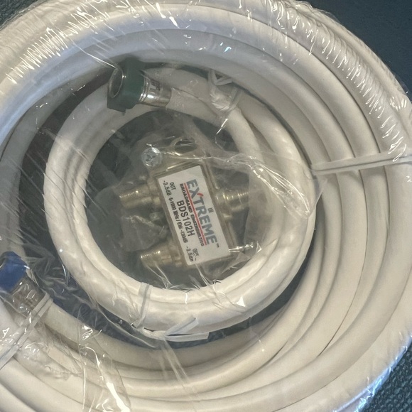 Cable with splitter - Picture 3 of 4